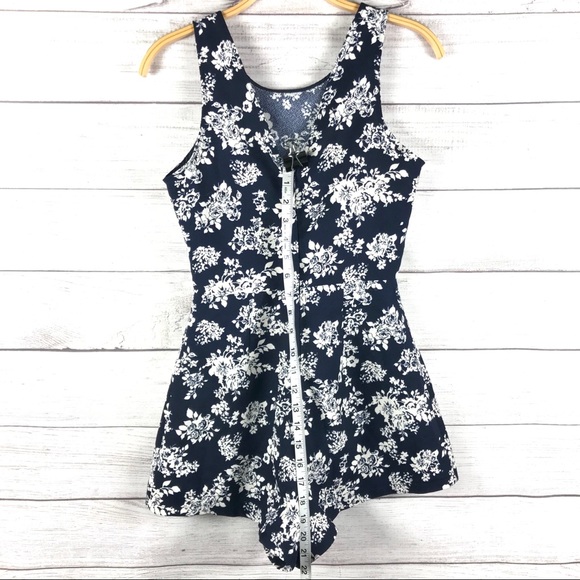 Lush Floral V Back Jumpsuit Romper Dress Shorts XS - Picture 4 of 10